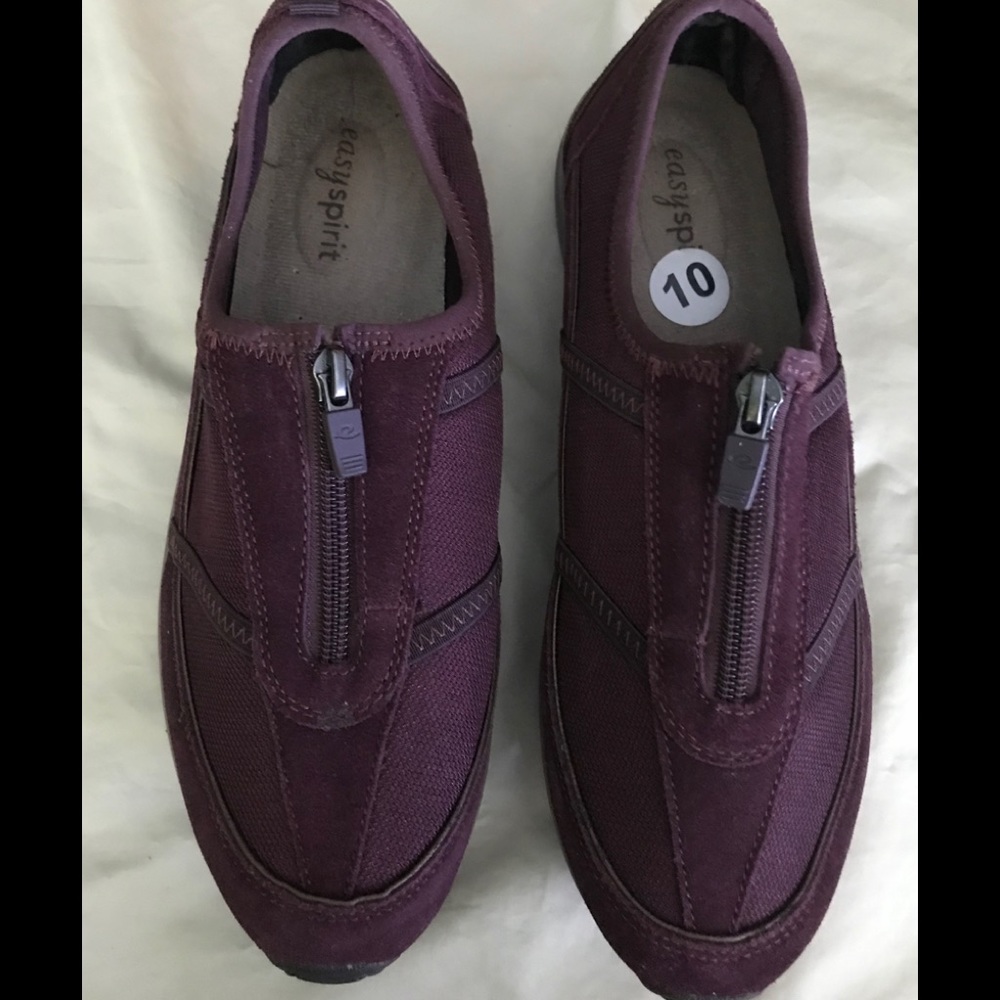 Easy Spirit Comfortable walking sneakers